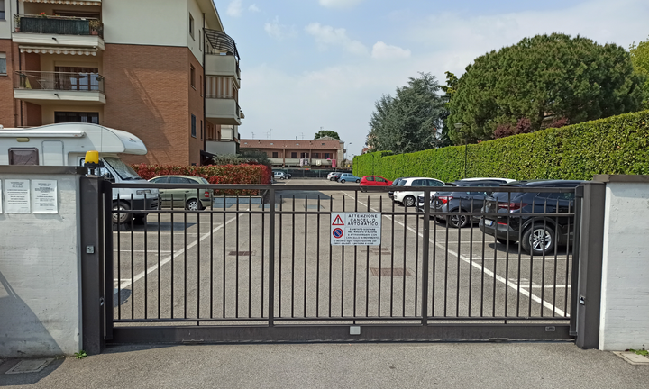 Posto auto, camper, roulotte