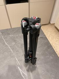 Treppiede  per macchina fotografica Manfrotto