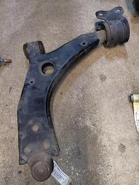 Braccio oscill. ant dx FORD C MAX 1560cc CDTI '09