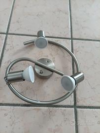 Lampadario a 3 faretti orientabili (Modello a onda