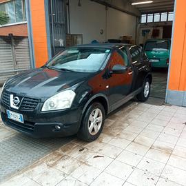 qashqai 1,6 benzina anno 2008 177.000km