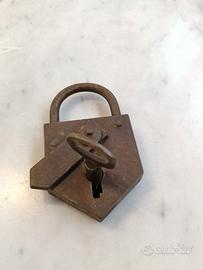 lucchetto antico