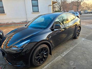TESLA MODEL Y - RWD - 3/2023 - KM 46200 