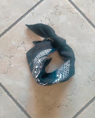 Bandana nera classica