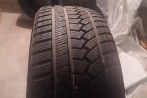 PNEUMATICI INVERNALI, RINFORZATI PER SUV PESANTI E