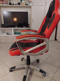 Sedia da gaming rossa e nera 40€