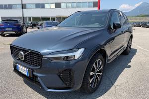 VOLVO XC60 B4 (d) AWD automatico Plus Dark