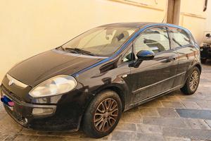 Fiat Punto Evo 1.3
Punto Evo 3p 1.3 mjt Sport 90cv