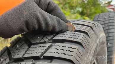 Gomme CHIODATE Hankook Winter i Pike 215/70 R15C