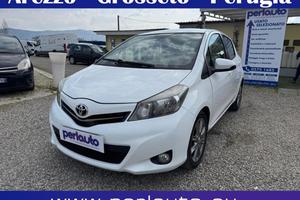 TOYOTA Yaris 1.4 D-4D 5p Active CAMBIO AUTOMATI