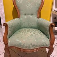 Poltrona vintage in legno - rivestimento damascato