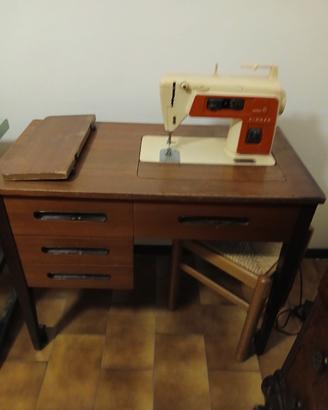 macchina da cucire vintage singer elettrica. 