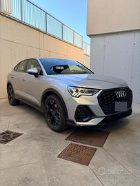 Audi Q3 sportback grigia