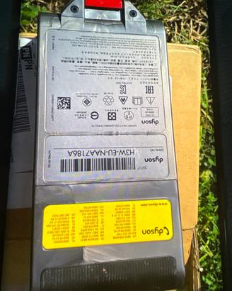 Dyson batteria guasta v11 v15 OUTSIZE no v12