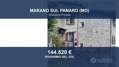 Immobile in asta di 163 m² con più di 5 locali a M
