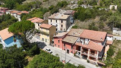 3 LOCALI A L'AQUILA