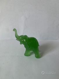 elefante in pietra dura