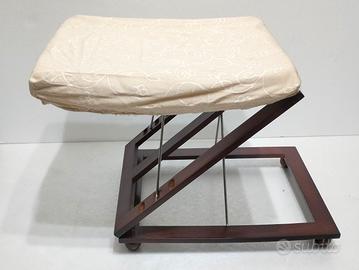 Poggiapiedi in legno