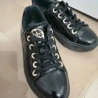 Sneaker guess