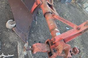 Aratro trivomere, bivomere e monovomere