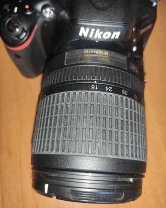 Nikon D5100 + Obiettivo NIKKOR 18-105mm