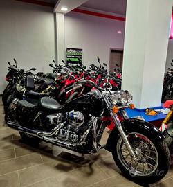 Honda VT 750 Shadow PARI A NUOVO DA VETRINA