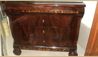 Como in piuma di mogano intarsiato