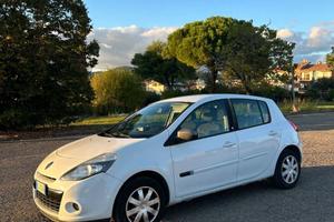 Renault Clio 3 1.2 20th Anniv. 5p 2011 - CarPlay