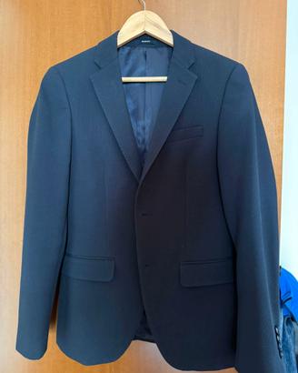 elegante vestito completo per ragazzo