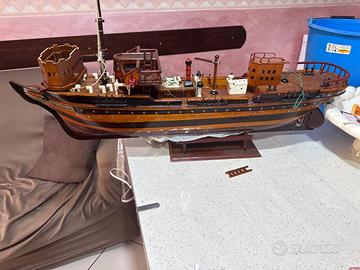 Modello di nave in legno fatto a mano – vintage,