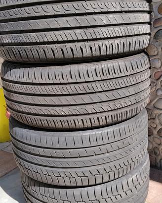 gomme 235/45/18