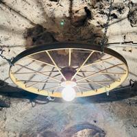 Lampadario Vecchia ruota di carro