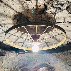 Lampadario Vecchia ruota di carro