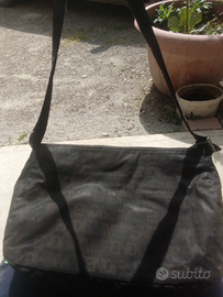 Borsa portatrucco fendissime in tessuto tecnico