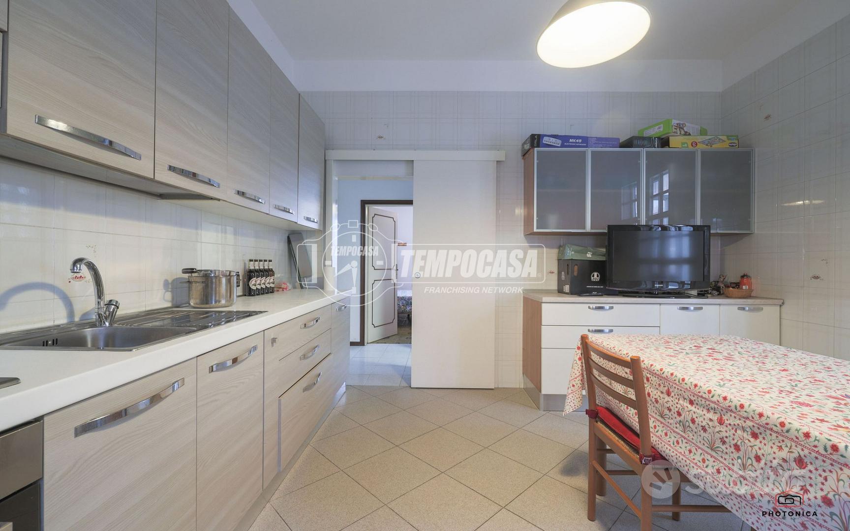 RIF. R181 - BIFAMILIARE INDIPENDENTE A POCHI PASSI