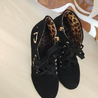 stivaletto con tacco 