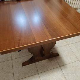 Tavolo in legno 