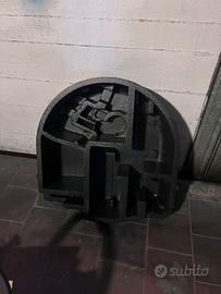 Vasca porta attrezzi ruota Ford Fiesta VII