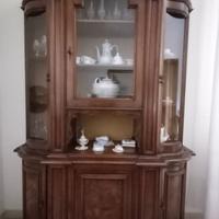 Credenza antica