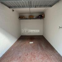 GARAGE IN VIA NERUDA!