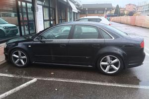Audi RS4 berlina 2006 450cv
