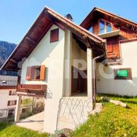 AFFASCINANTE CASA INDIPENDENTE CON GIARDINO NEL...