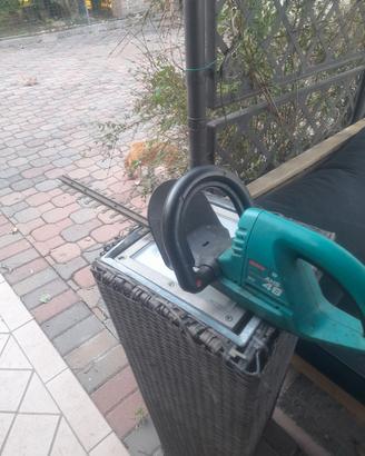 Tagliasiepi Elettrico Bosch AHS 48 
