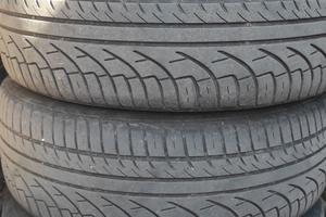 cerchi con gomme audi A3 A4 ecc.