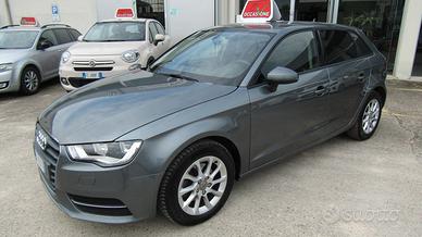 Audi A3 1.6 TDI clean diesel S tronic Attraction