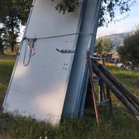 Porte e travi in ferro per capannone 