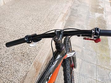 bicicletta MTB 