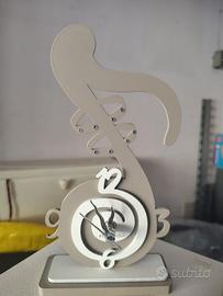 Orologio in legno da scrivania 