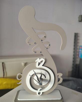 Orologio in legno da scrivania 