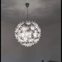 lampadario sferico  pendente in metallo con fiori 